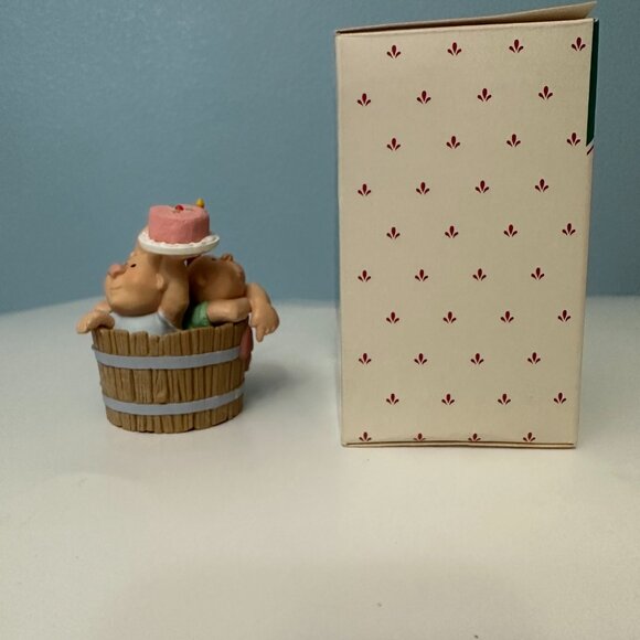 Vintage Hallmark Keepsake Ornament Three Men In A Tub 1987 - Picture 6 of 9